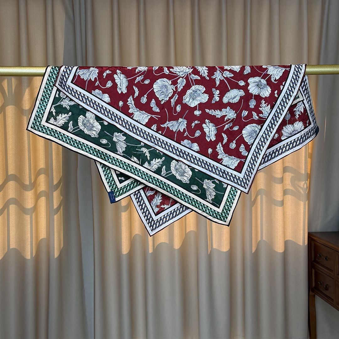 100%桑蚕丝围巾2025新款披肩复古百搭杭州真丝绸花螺双面丝巾62cm