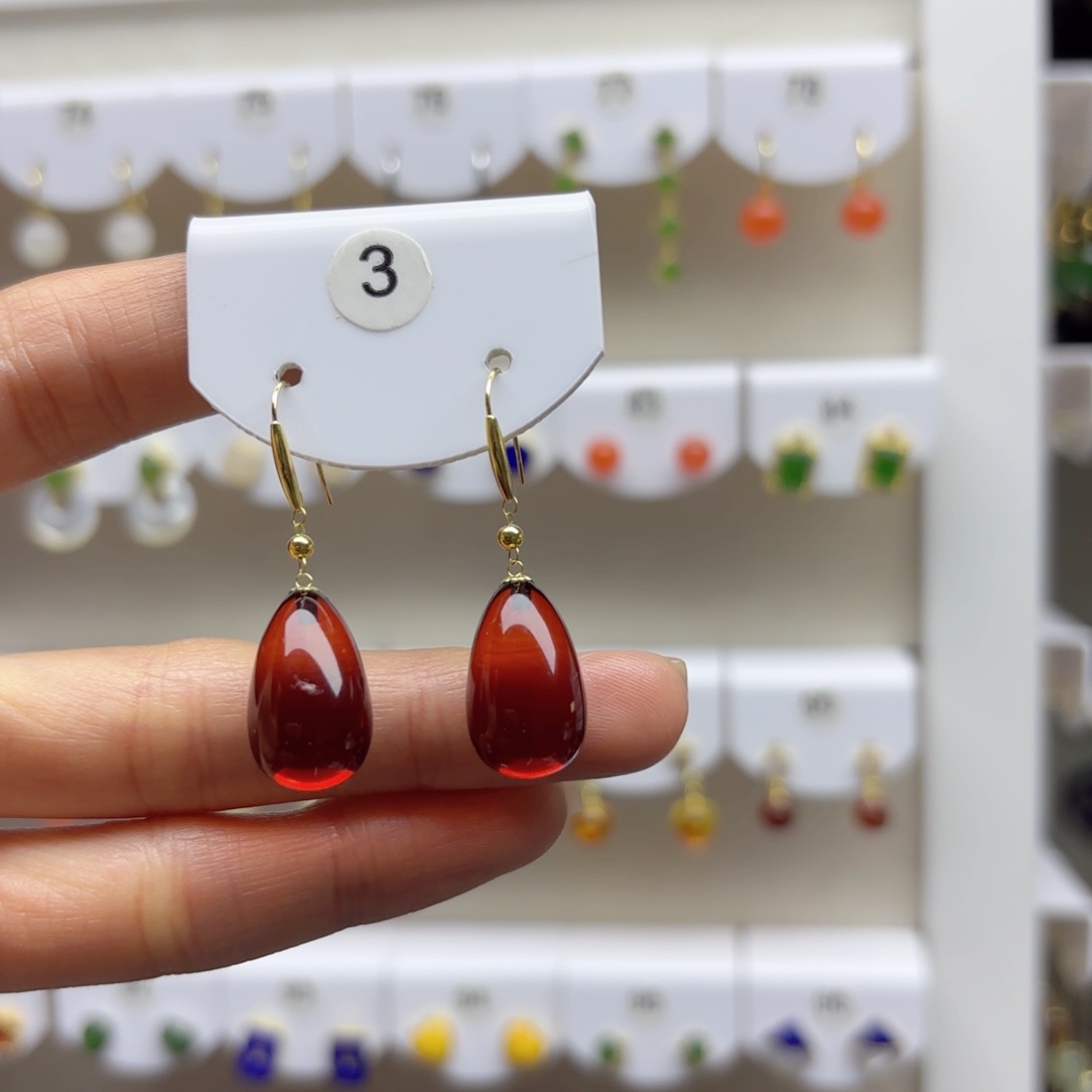 血珀18K金镶嵌耳饰