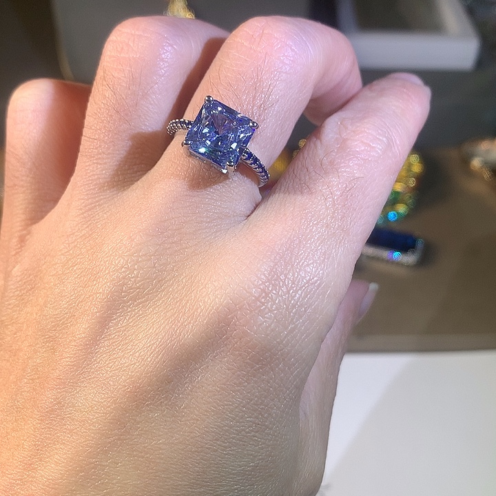 非金属100戒指。          