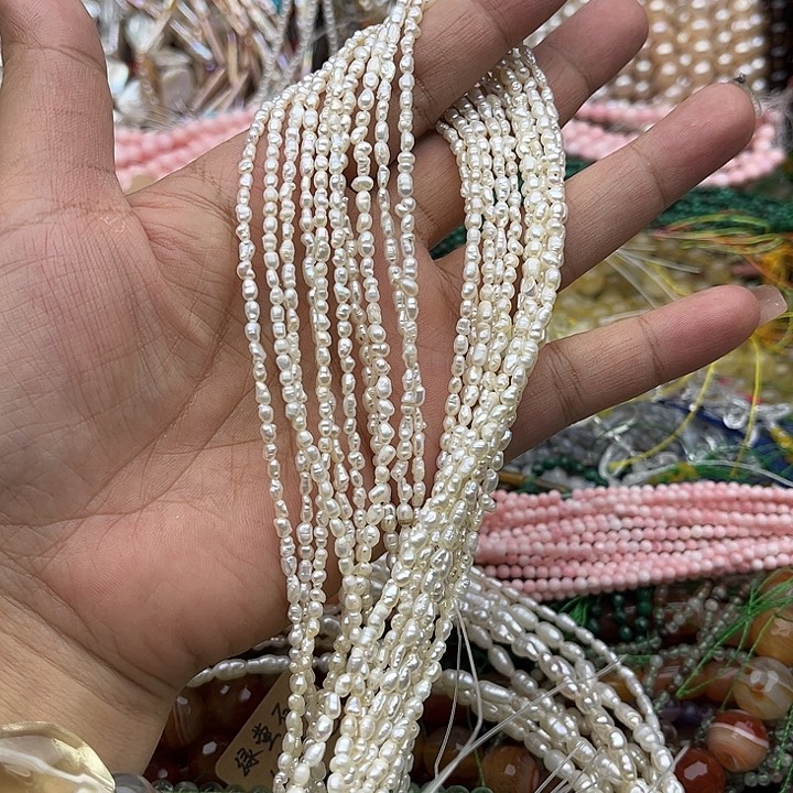 玛瑙/玉髓未镶嵌珠宝半成品一条2.5mm左右珍珠