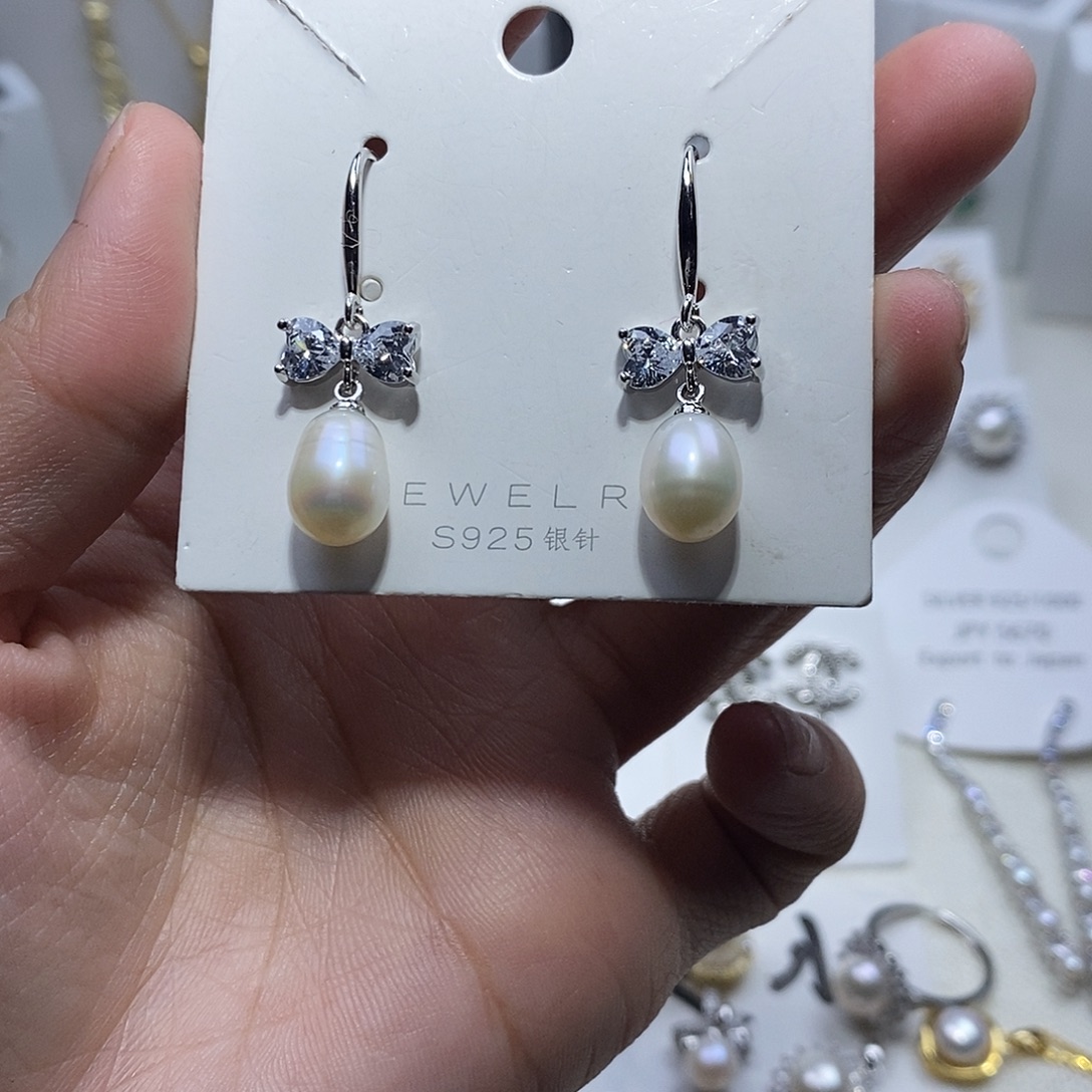 淡水珍珠耳饰未镶嵌