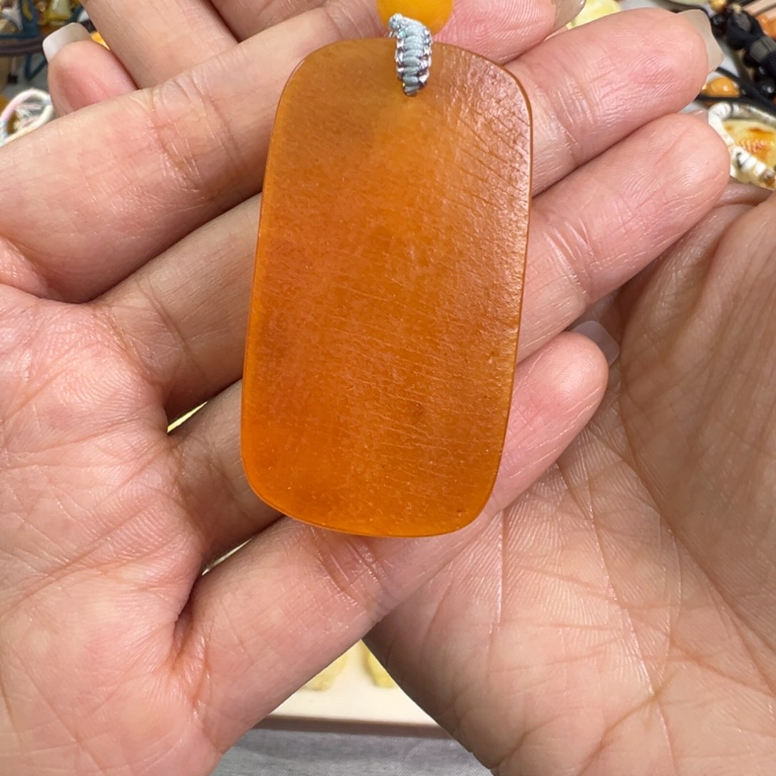 琥珀颈饰未镶嵌蜜蜡