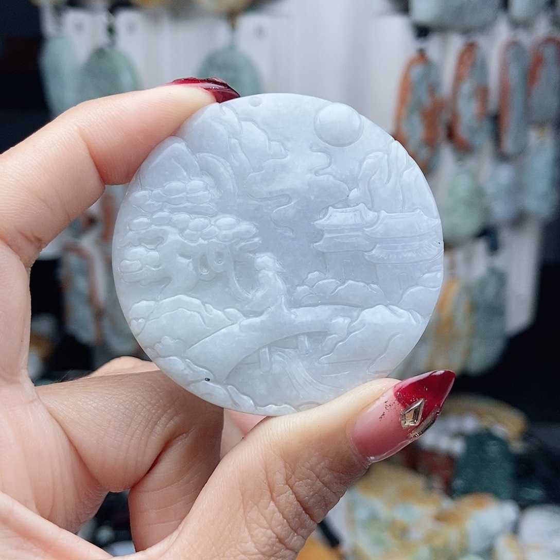 翡翠颈饰未镶嵌翡翠