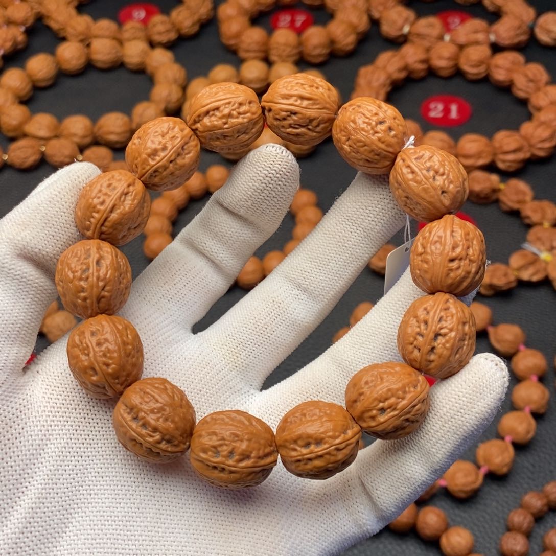 文玩核桃手串17尺红皮