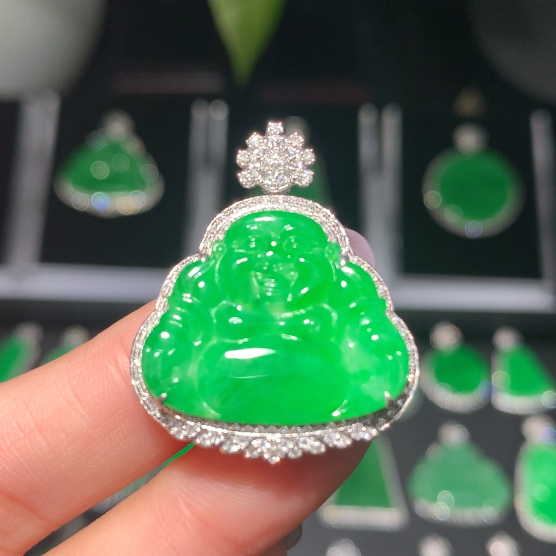 翡翠颈饰18K金镶嵌翡翠