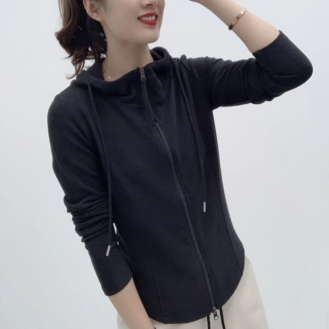 长袖休闲风连帽双面德绒拉链开衫款女卫衣运动时尚外套