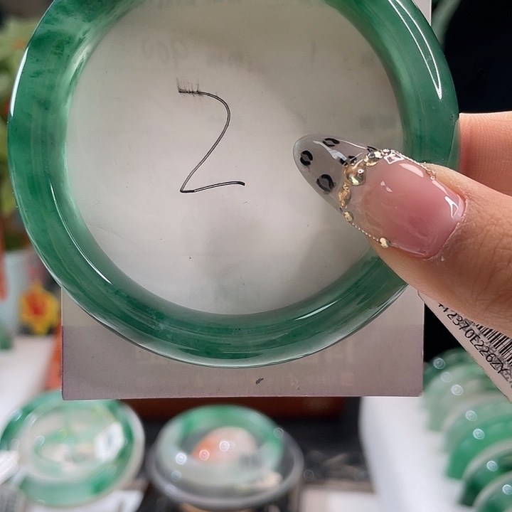 石英质玉手镯未镶嵌