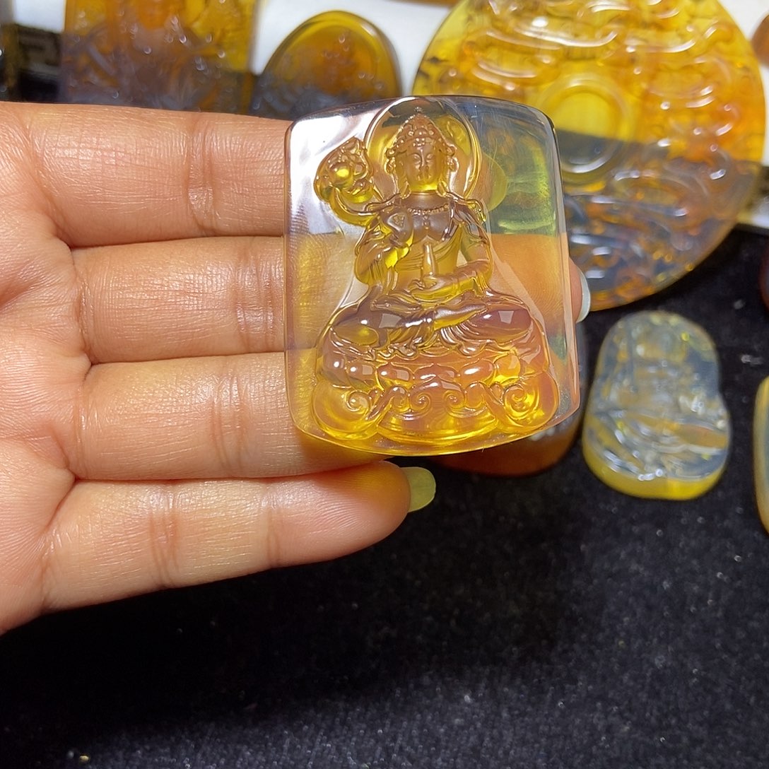 琥珀未镶嵌颈饰缅甸天然琥珀吊坠