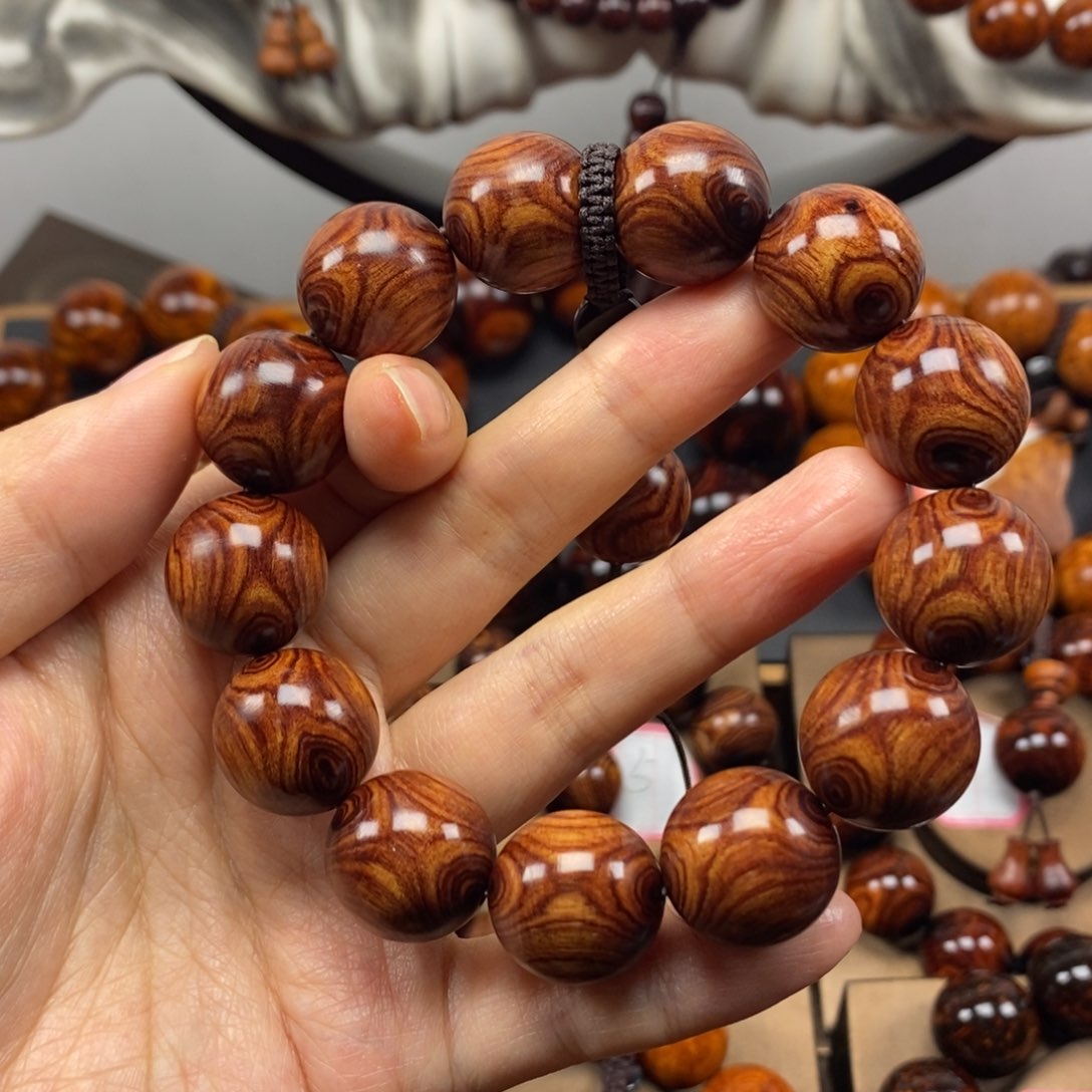 【闪购商品】黄花梨/降香黄檀1.8黄金底对眼鬼脸