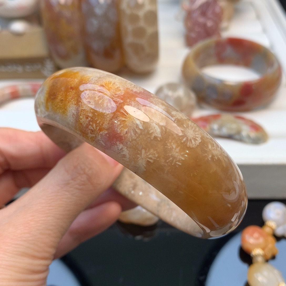 硅化珊瑚（珊瑚玉）手镯未镶嵌60.5口原580