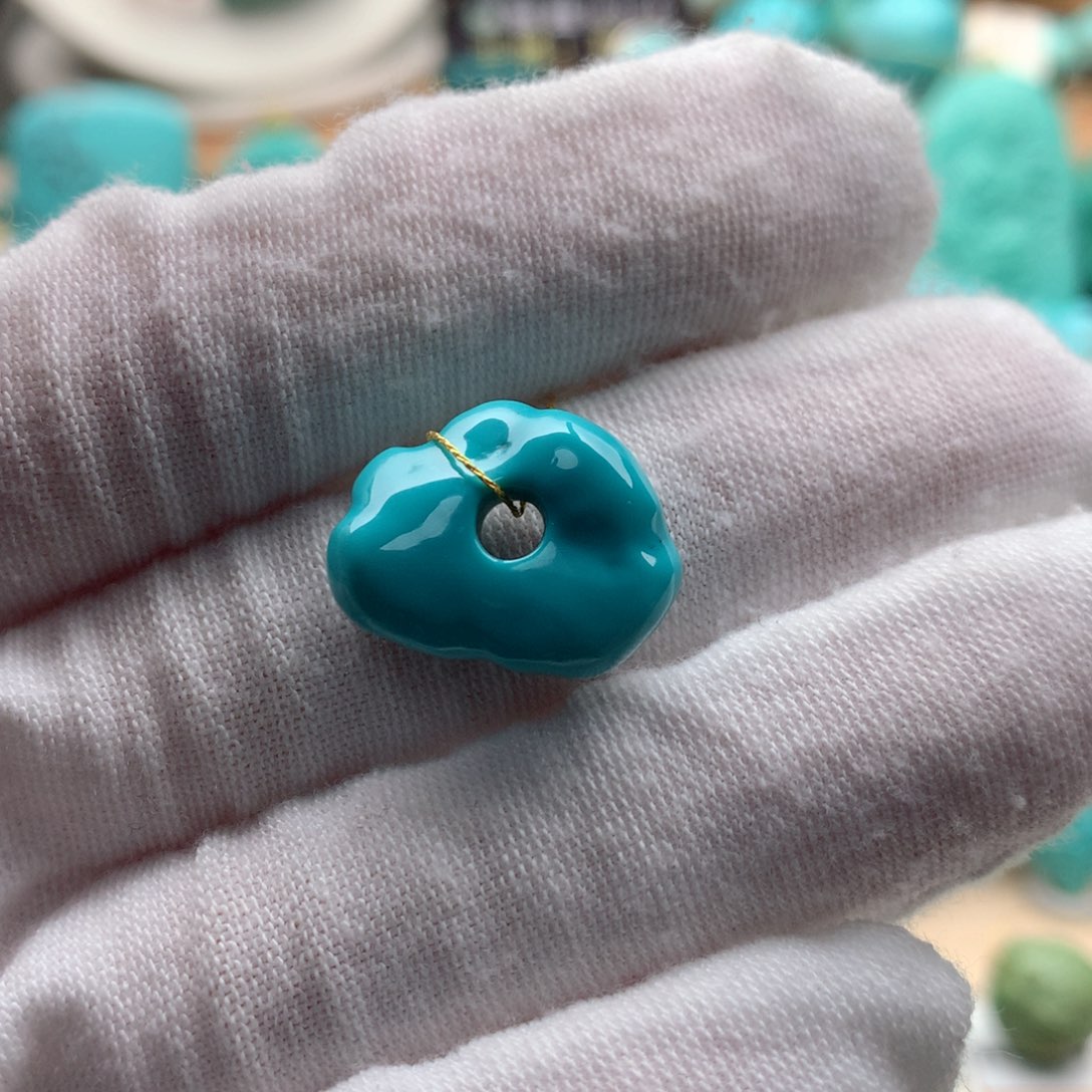 绿松石颈饰未镶嵌