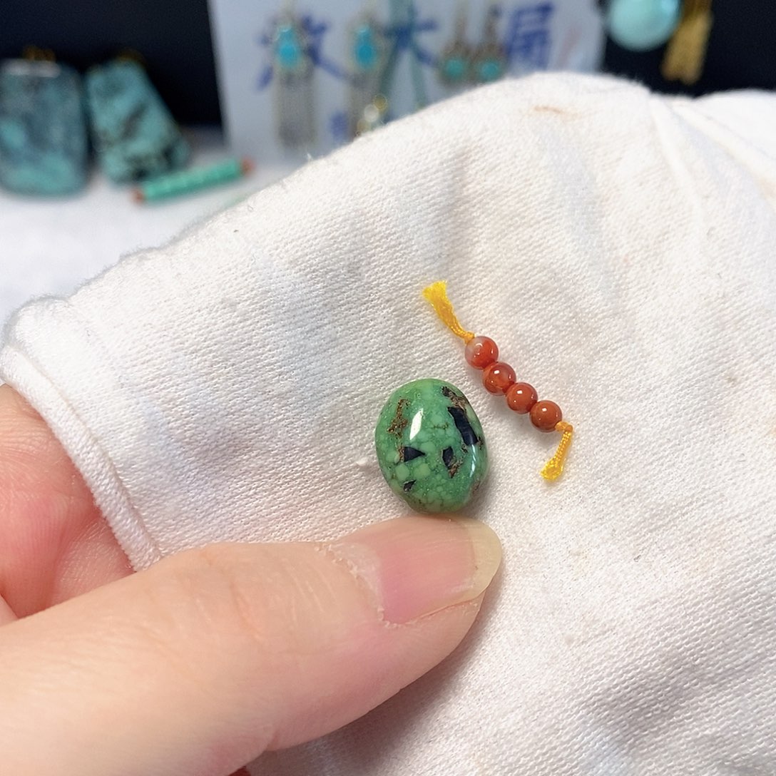 南红玛瑙未镶嵌珠宝奇石