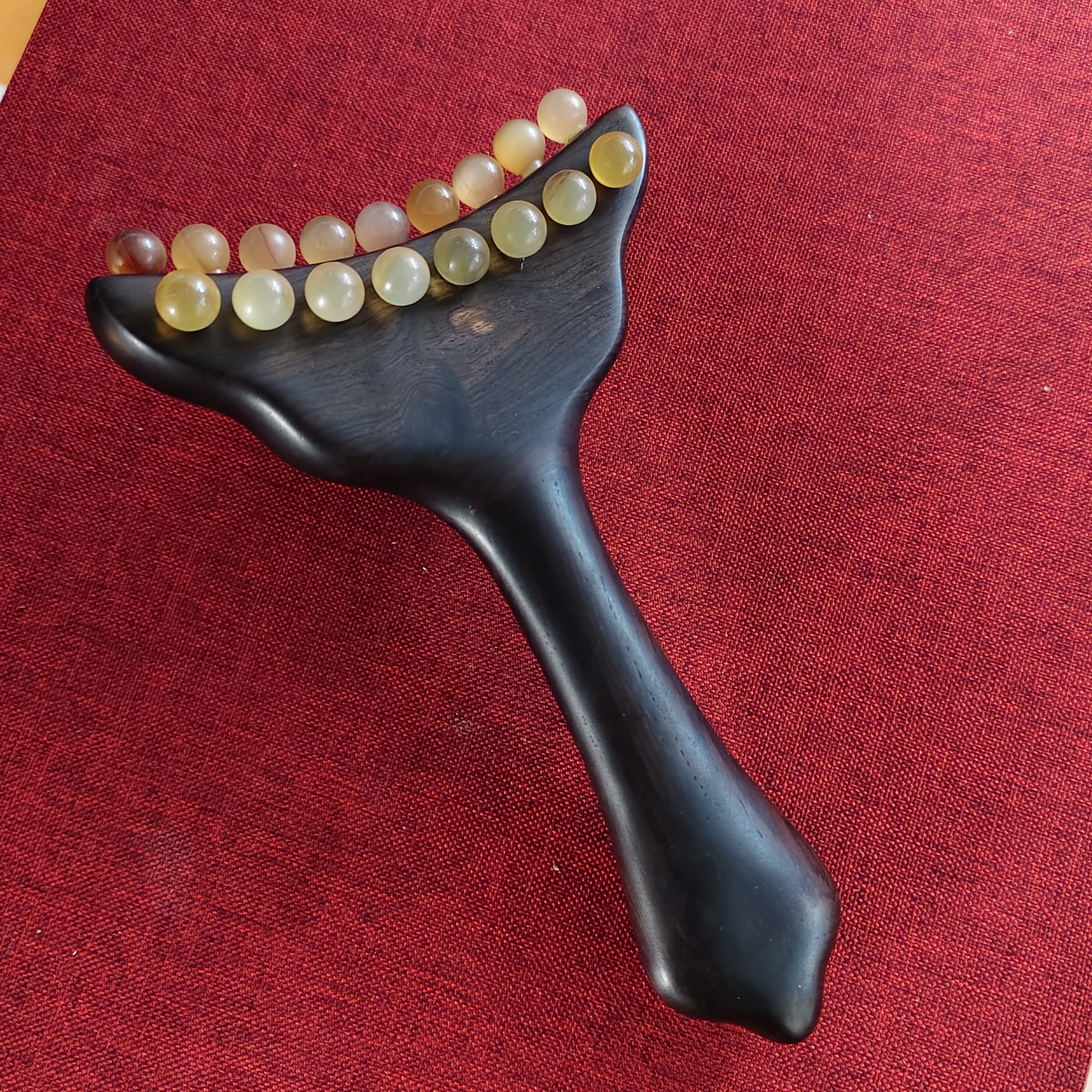 648 紫光檀羊角牛角多功能身体脸部按摩梳经络疏通