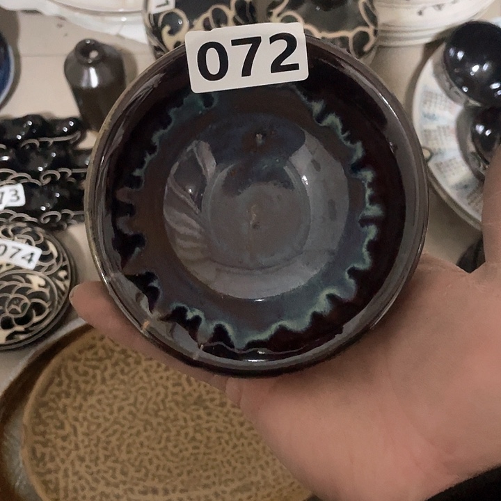 瓷片化**海厂货微瑕，库存两个