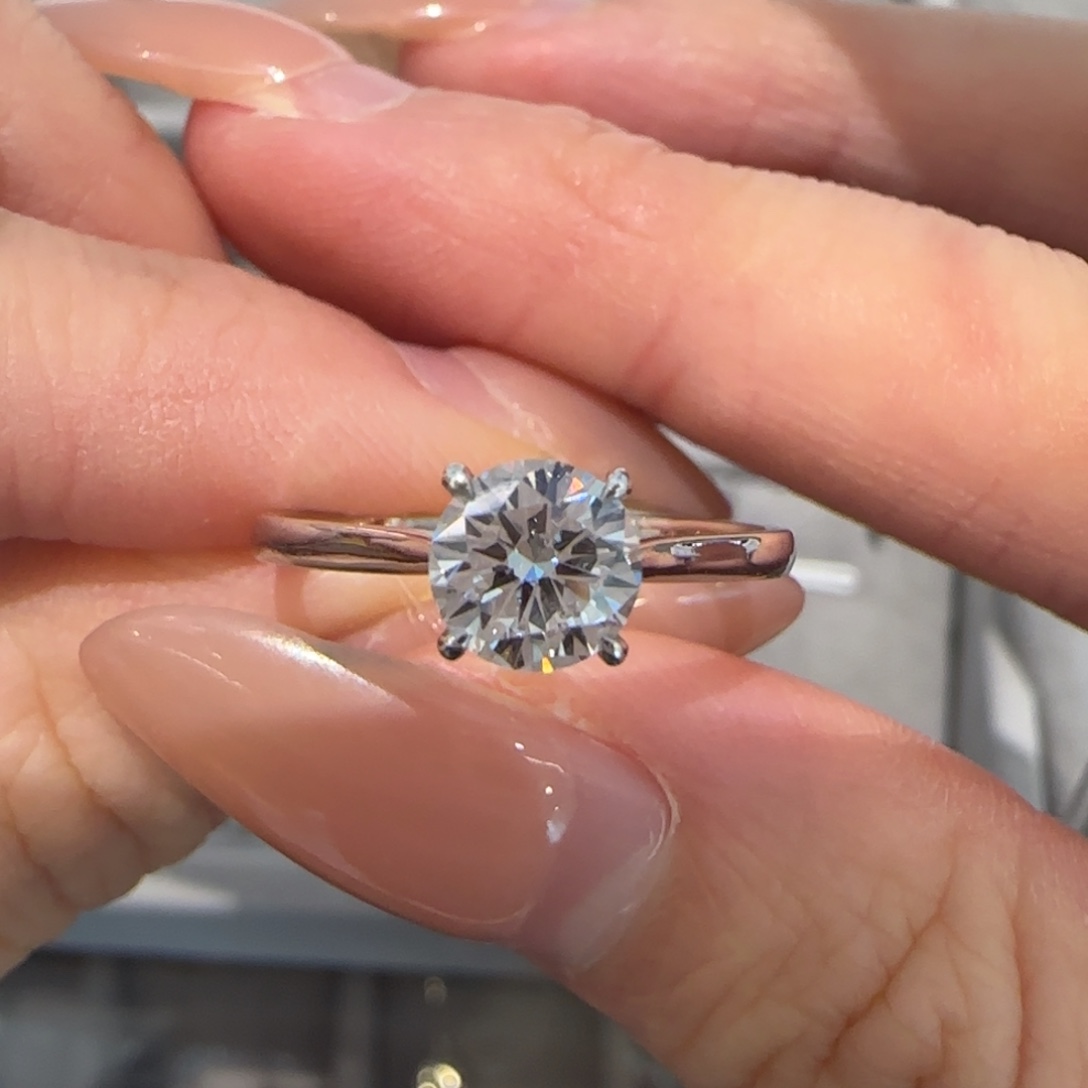 实验室培育钻石铂Pt950镶嵌经典四爪