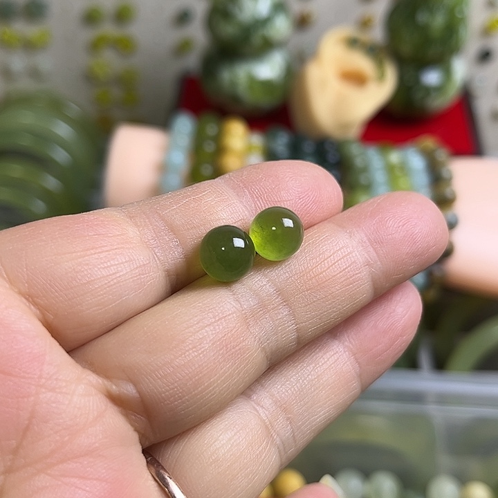 合金蛇纹石玉颈饰