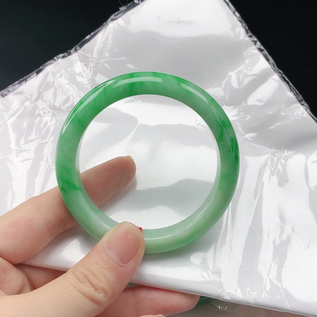 翡翠手镯未镶嵌翡翠306