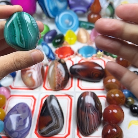 玛瑙/玉髓颈饰未镶嵌