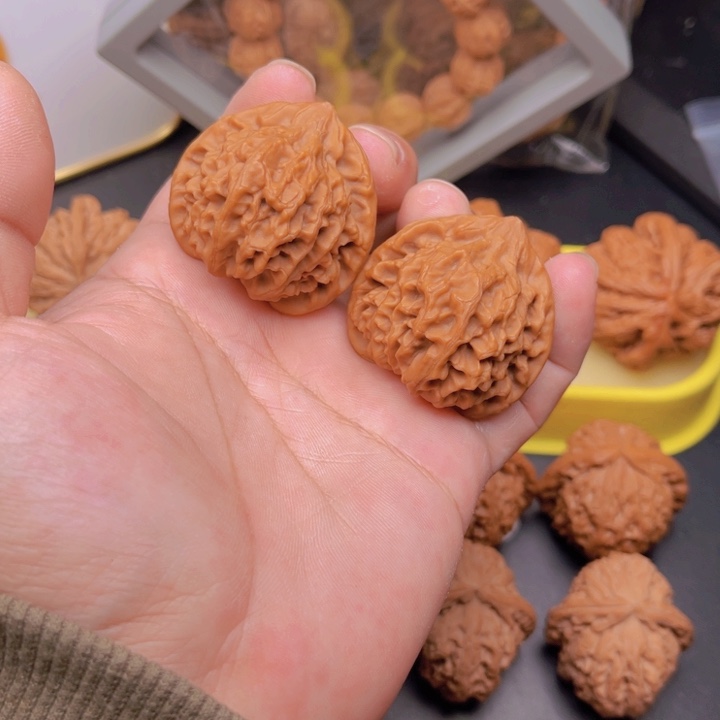 文玩核桃把件40全品龙门涧