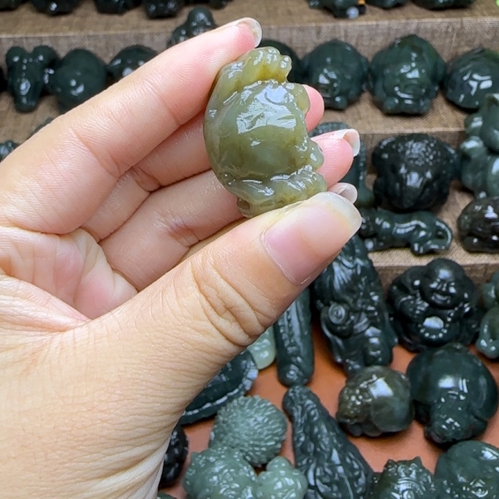 和田玉（糖玉）未镶嵌挂件