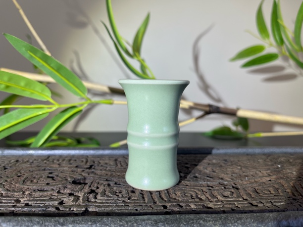 土人斋 豆青 竹节小酒杯