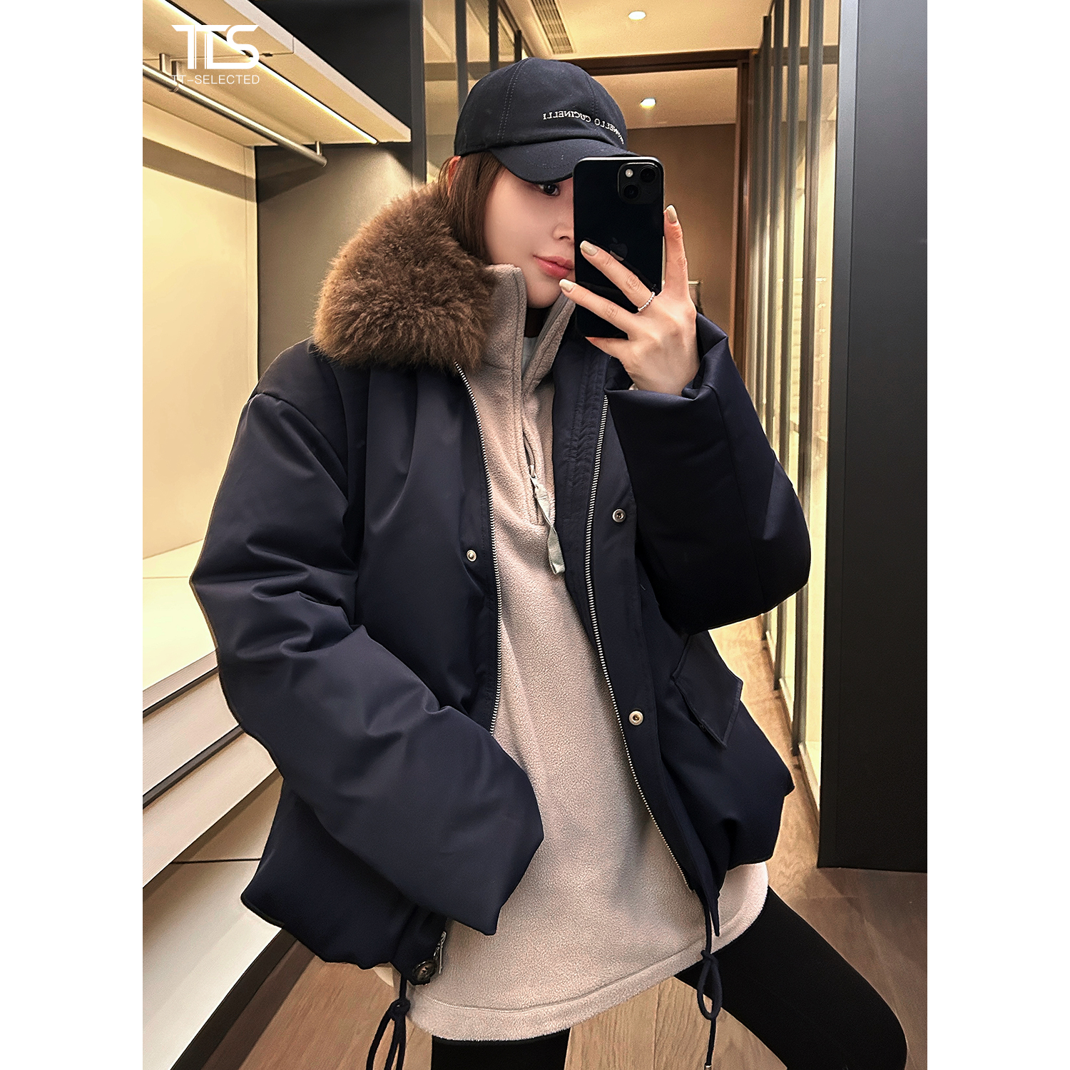 TT【奥利奥】90新国标白鸭绒轻盈保暖拼色绒领羽绒外套Y5095