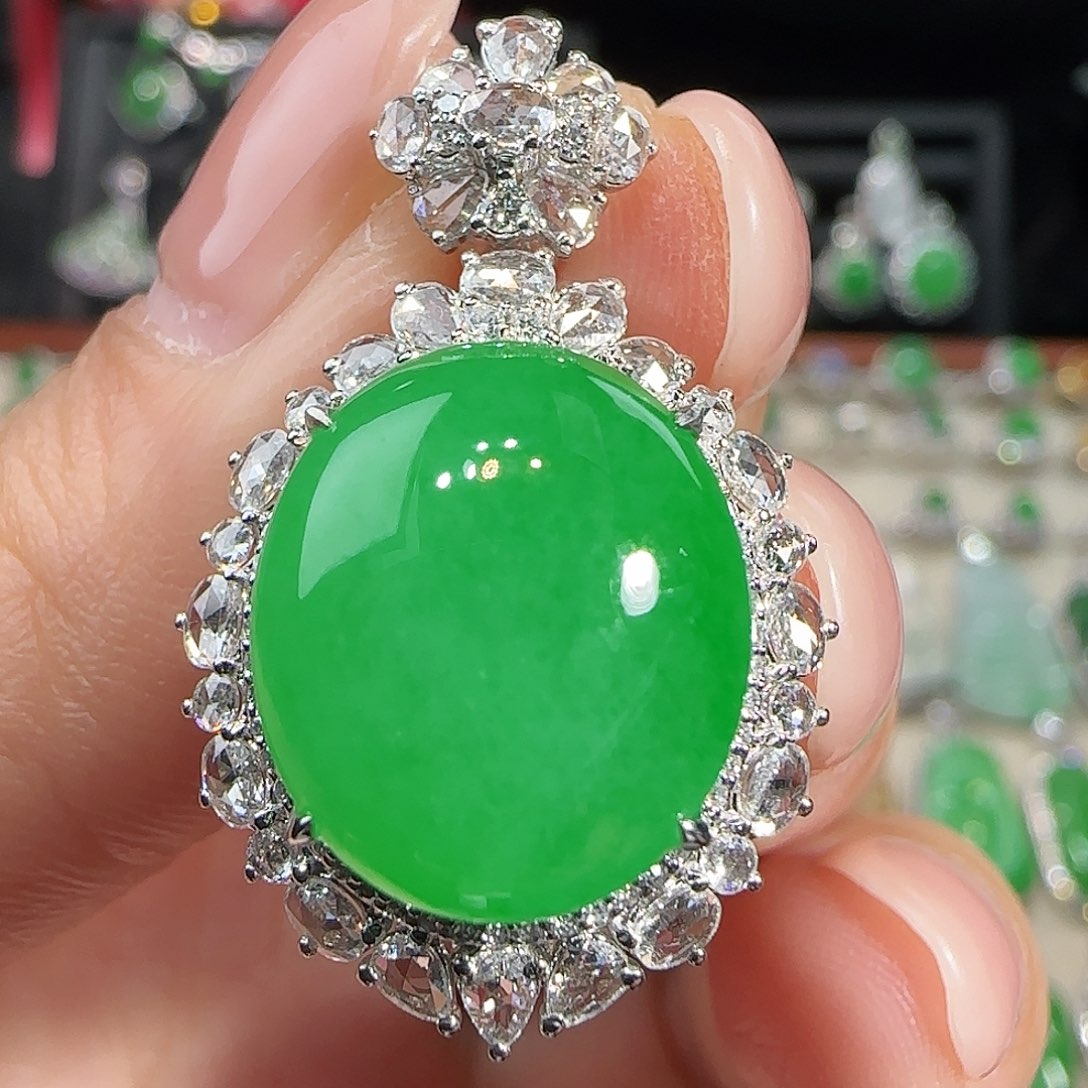 翡翠吊坠(不含链)18K金镶嵌