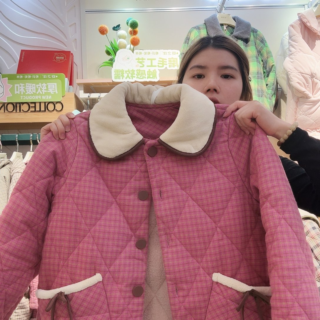 玫红色M码家居服套装