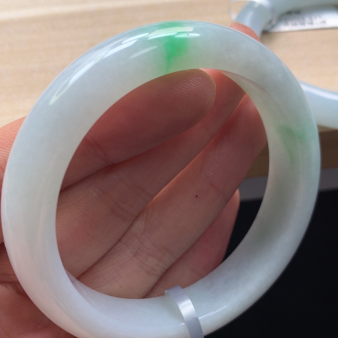 未镶嵌手镯翡翠手镯