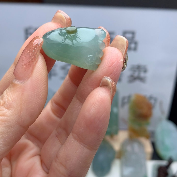 定制翡翠未镶嵌天然翡翠