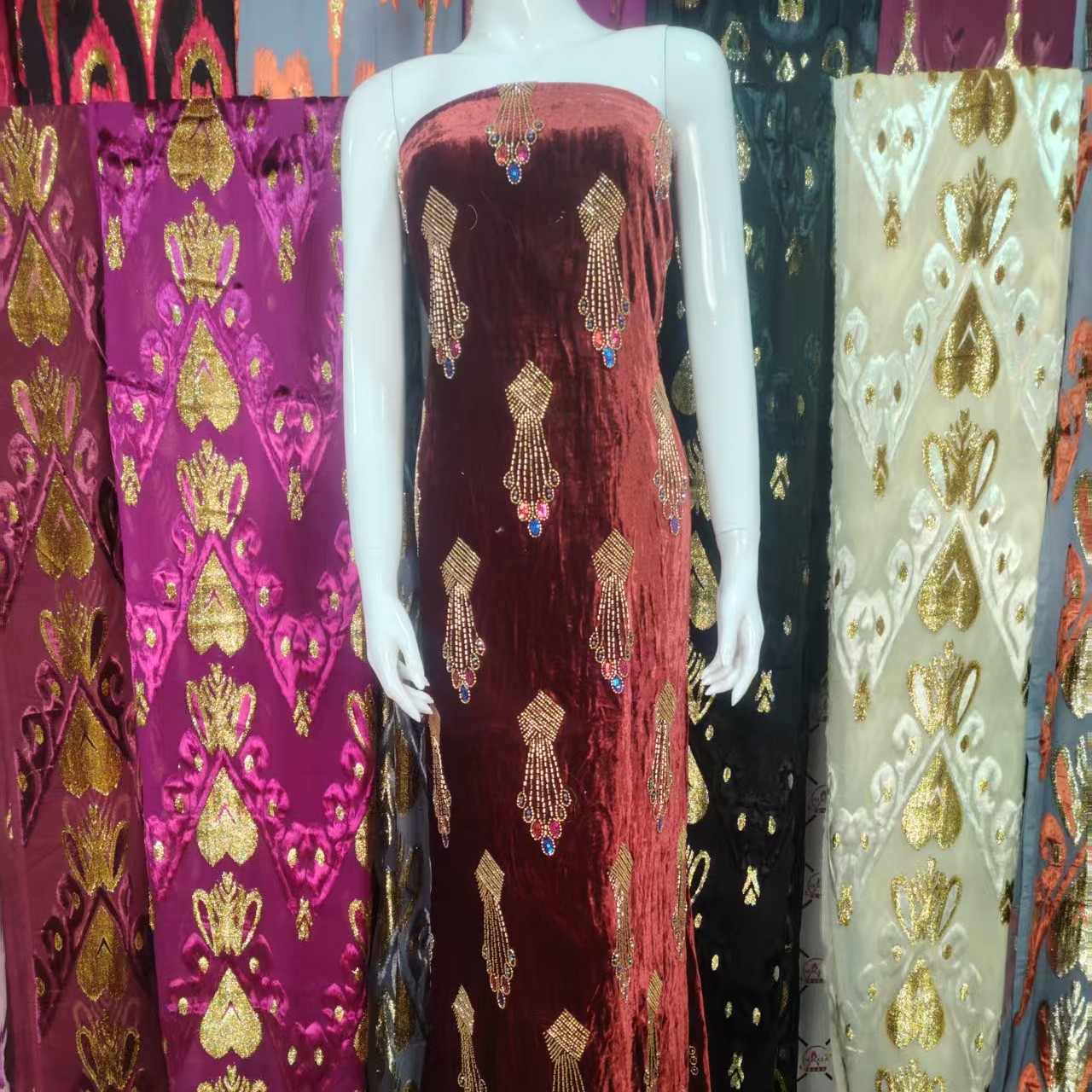 新款真丝提花布料舒适高档丝绸面料时尚气质新疆包邮