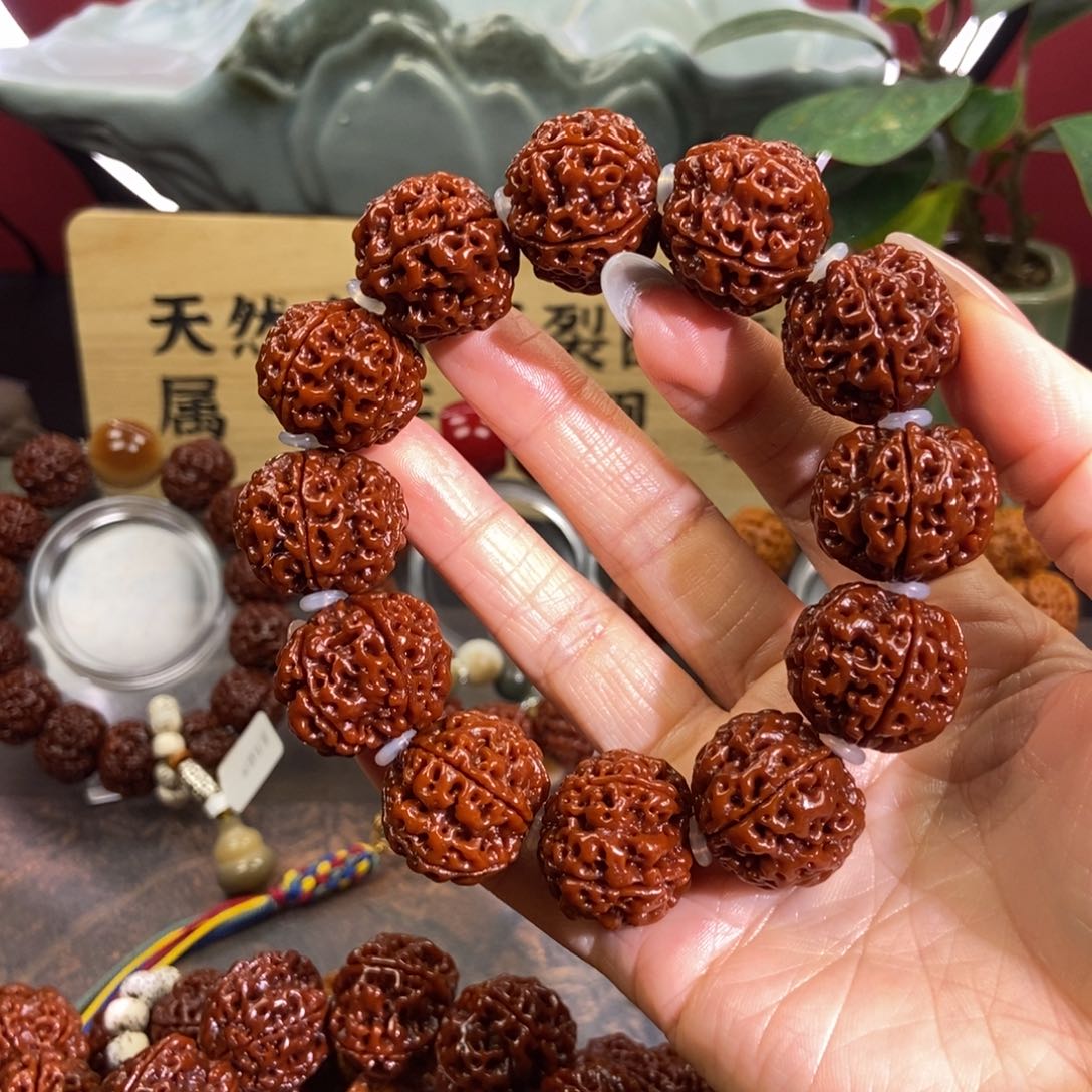 金刚菩提吊坠522素。           