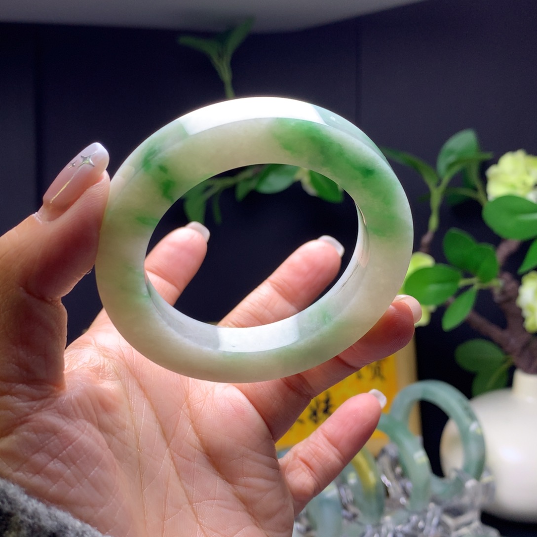 定制翡翠未镶嵌翡翠手镯50_55美人条