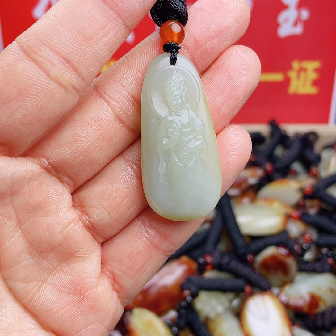 和田玉颈饰未镶嵌