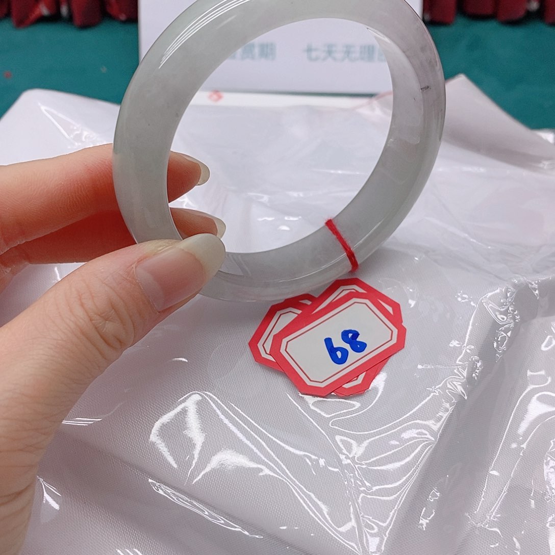 翡翠手镯未镶嵌H****688888888