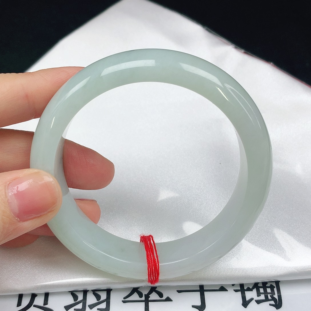 翡翠手镯未镶嵌810正
