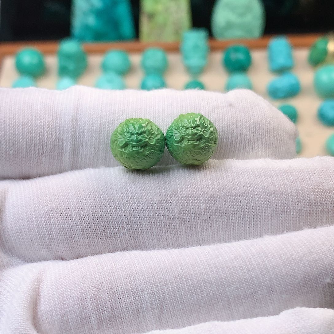 湖北原矿青黄料11mm龙珠一对