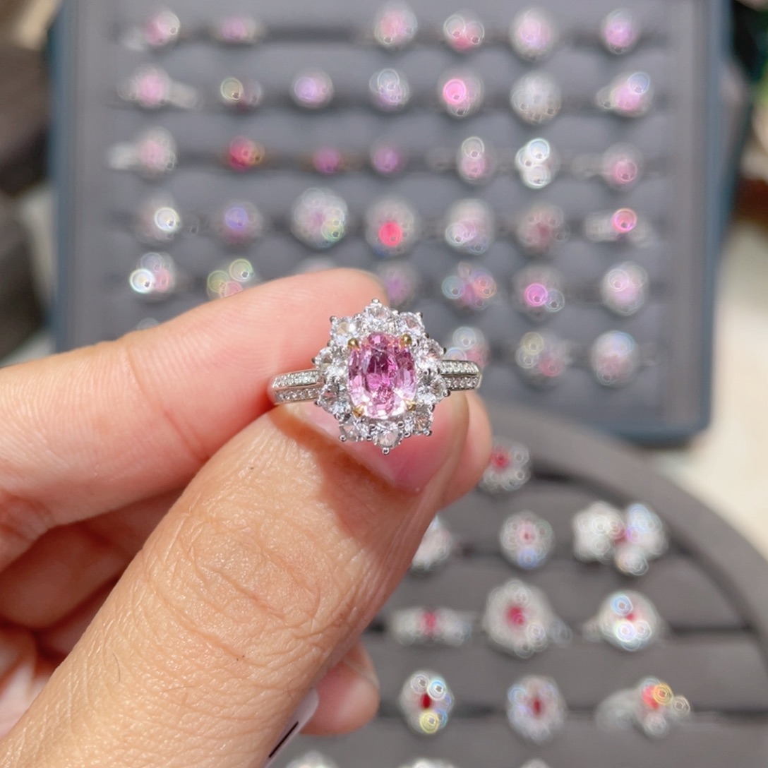 彩色蓝宝石戒指18K金镶嵌1.25ct 无烧帕帕