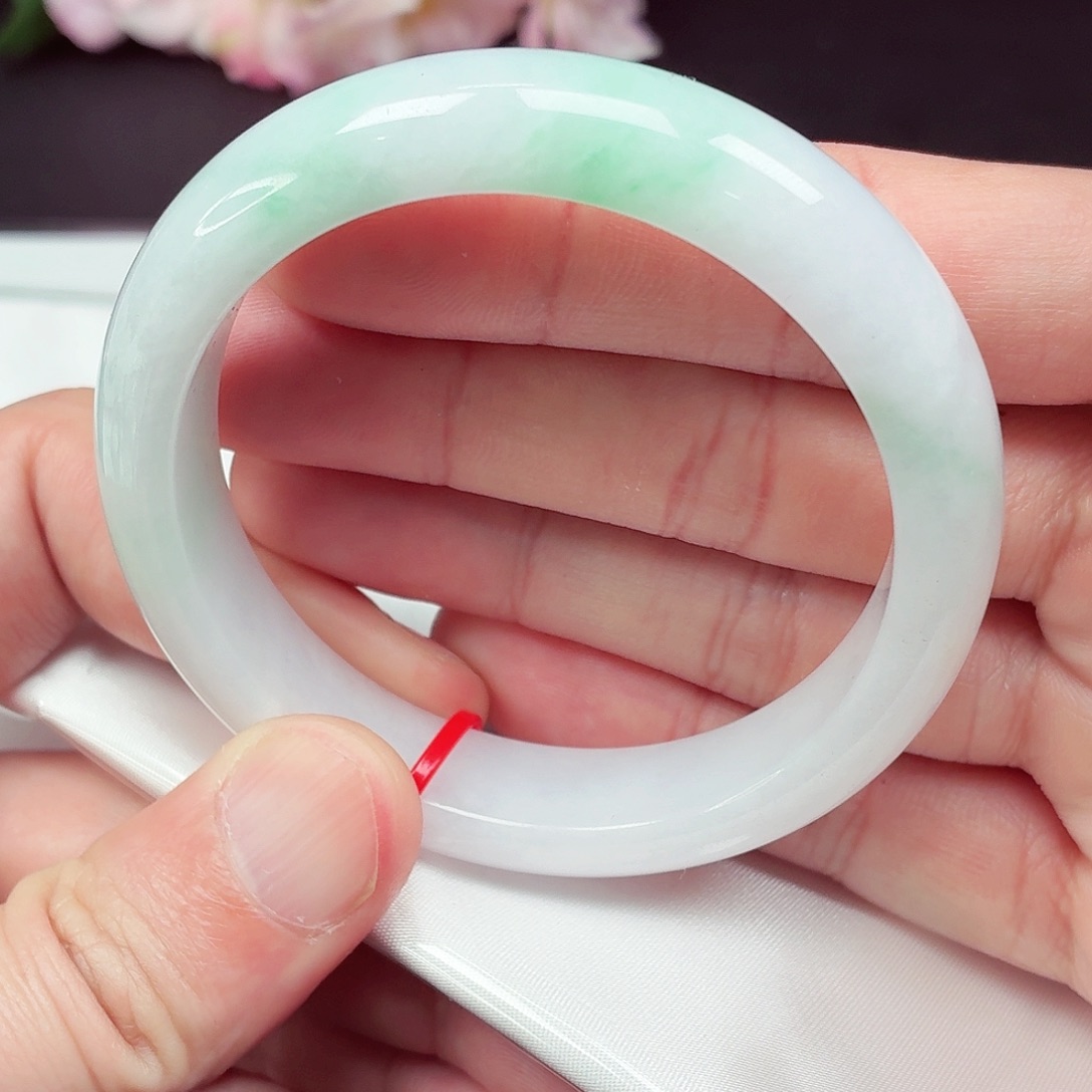 翡翠未镶嵌手镯56.8圈