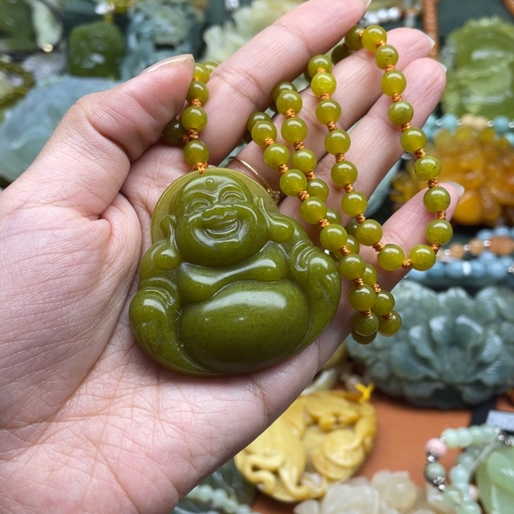蛇纹石玉吊坠未镶嵌