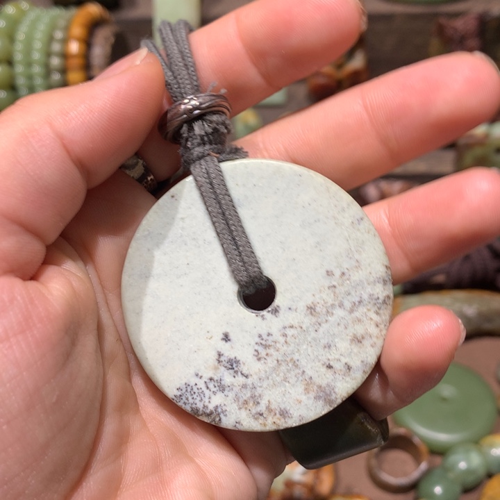 岫岩河磨玉（透闪石质玉）未镶嵌把件