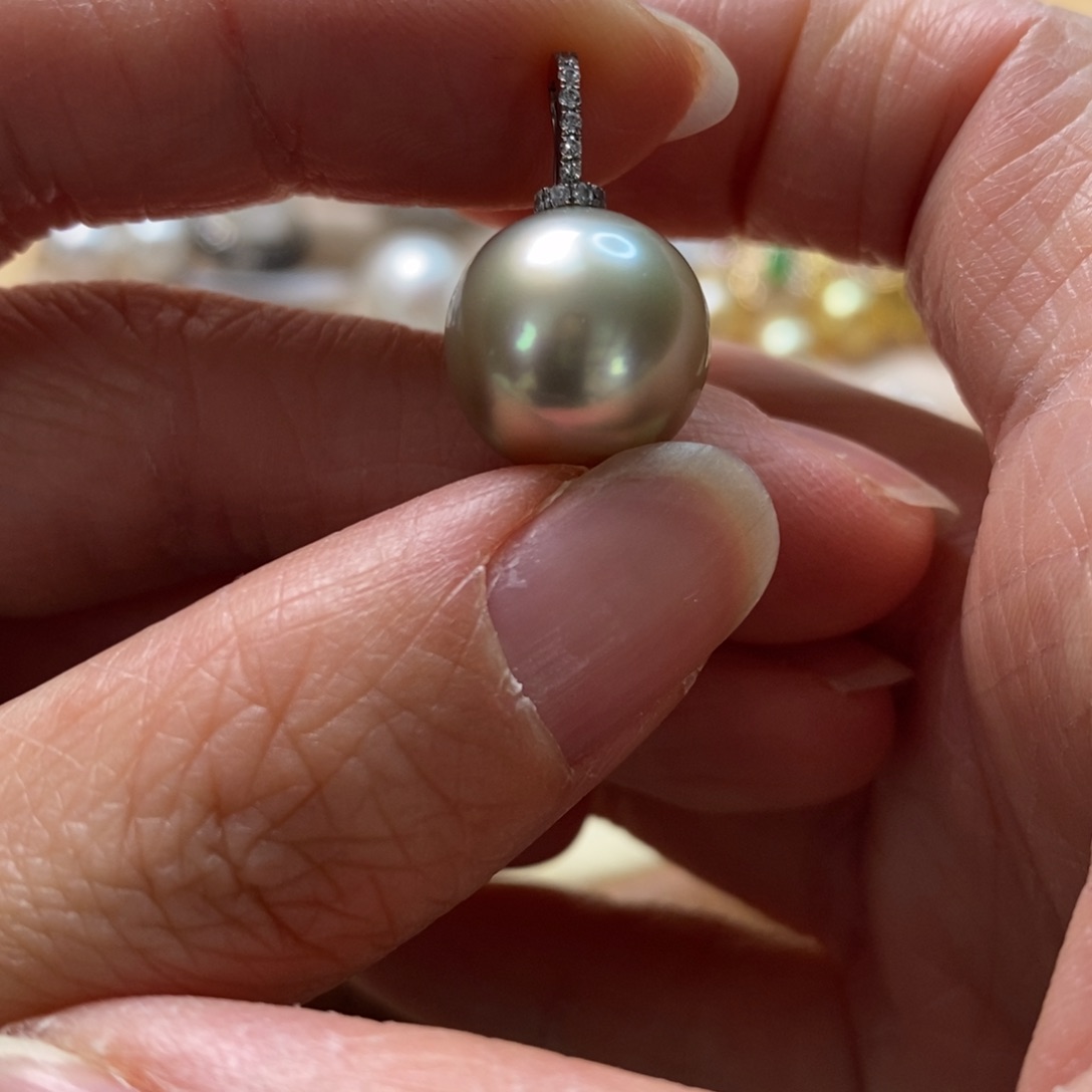 海水珍珠颈饰18K金镶嵌