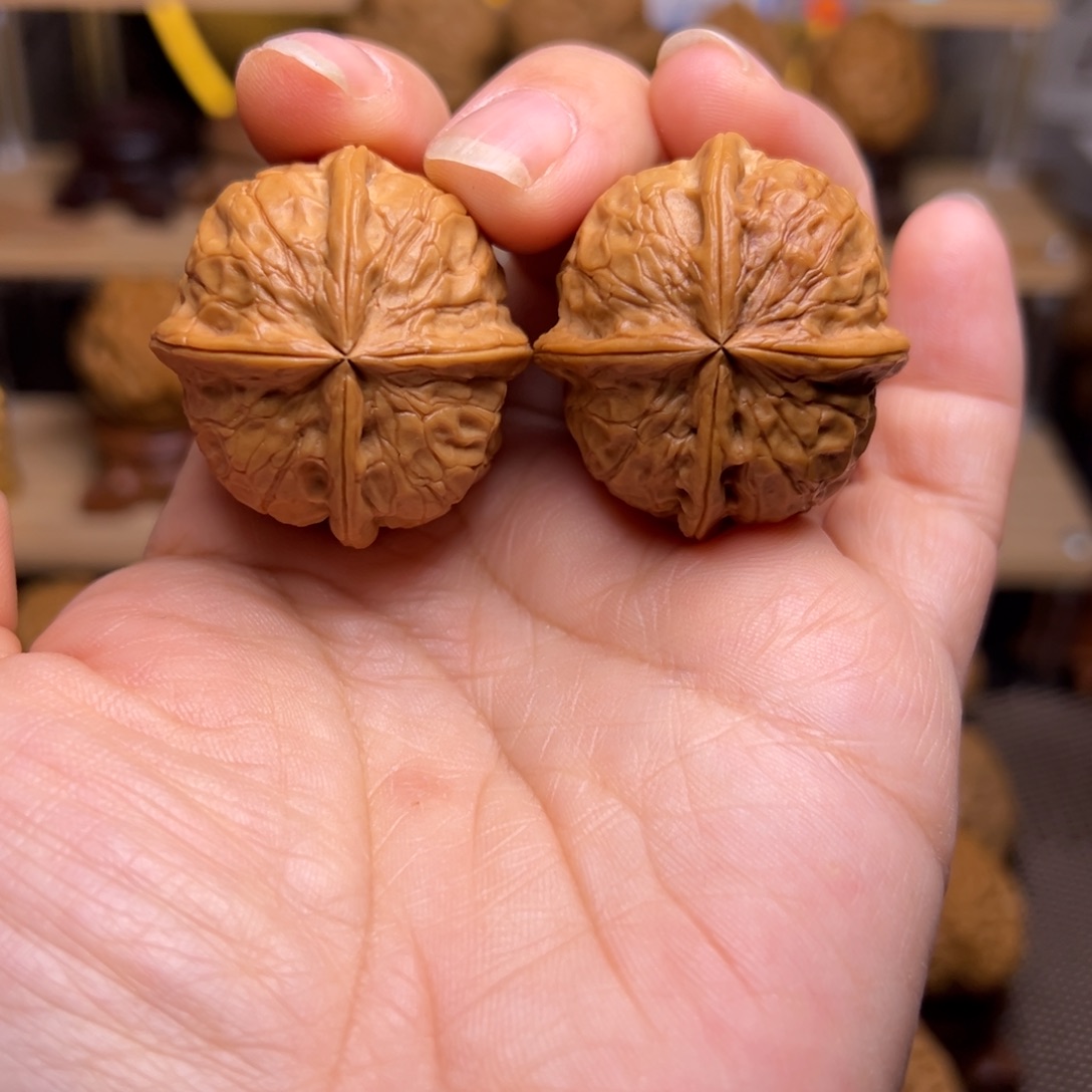 把件文玩核桃25w福瓜四棱36尺