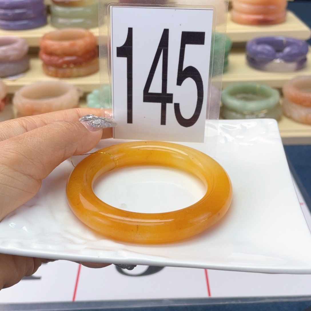 石英质玉未镶嵌手镯