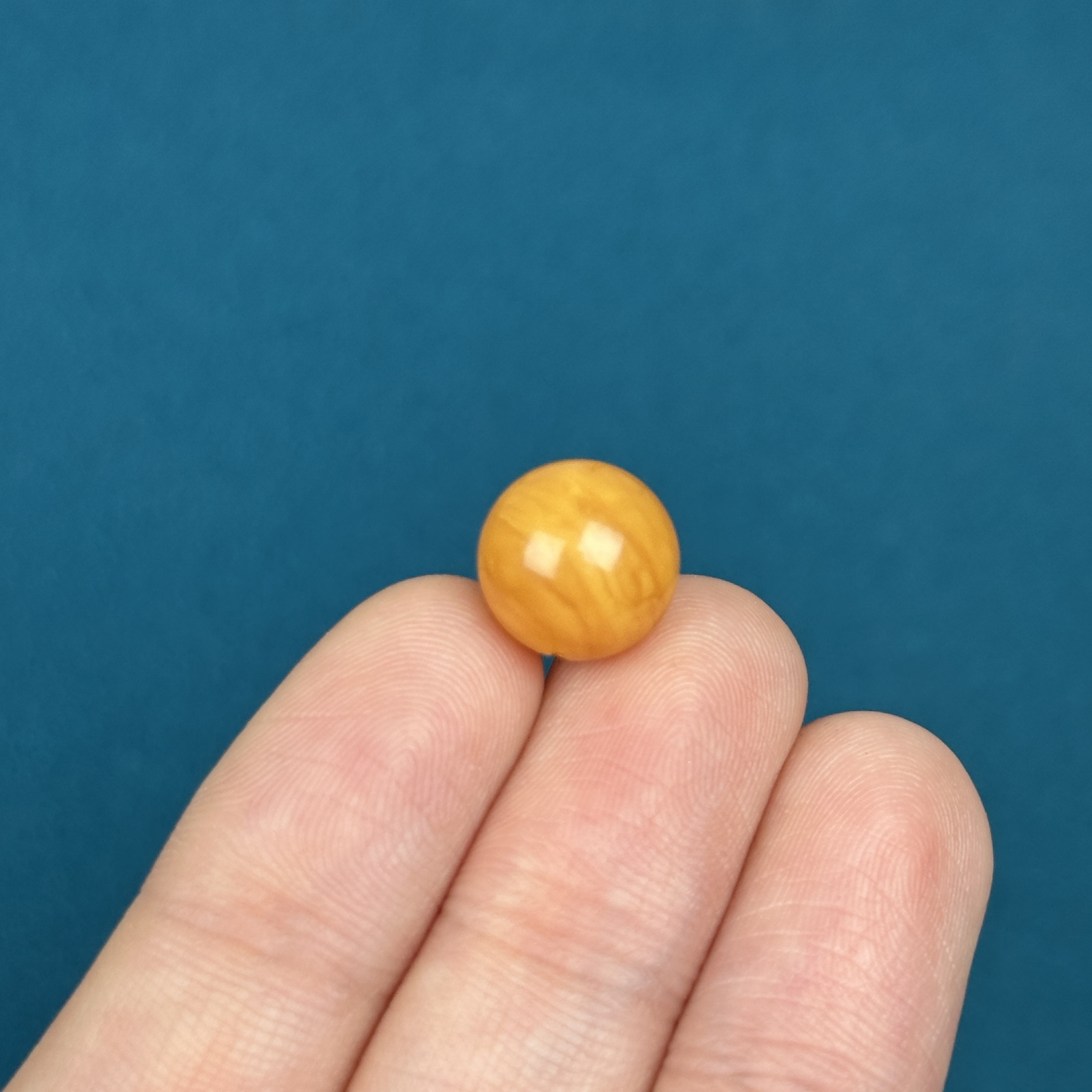 D7779天然蜜蜡 微花粉鸡油红圆珠 11.3mm支持复检假一罚十