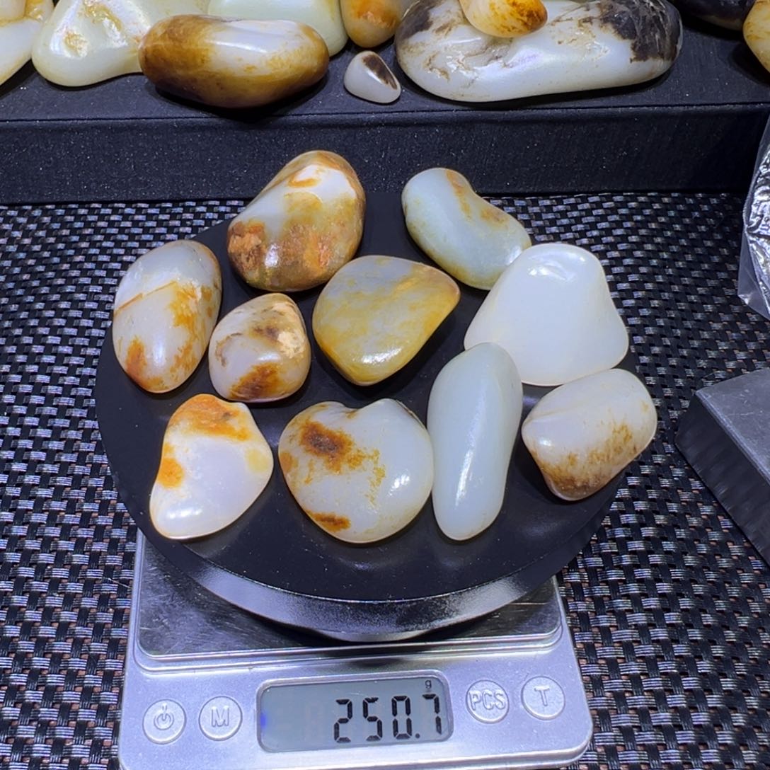 和田玉（子料）未镶嵌吊坠(不含链)250克