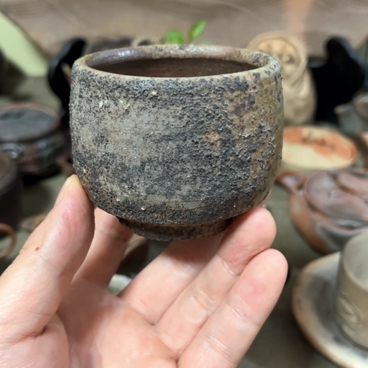 瓷片备前。       主人杯