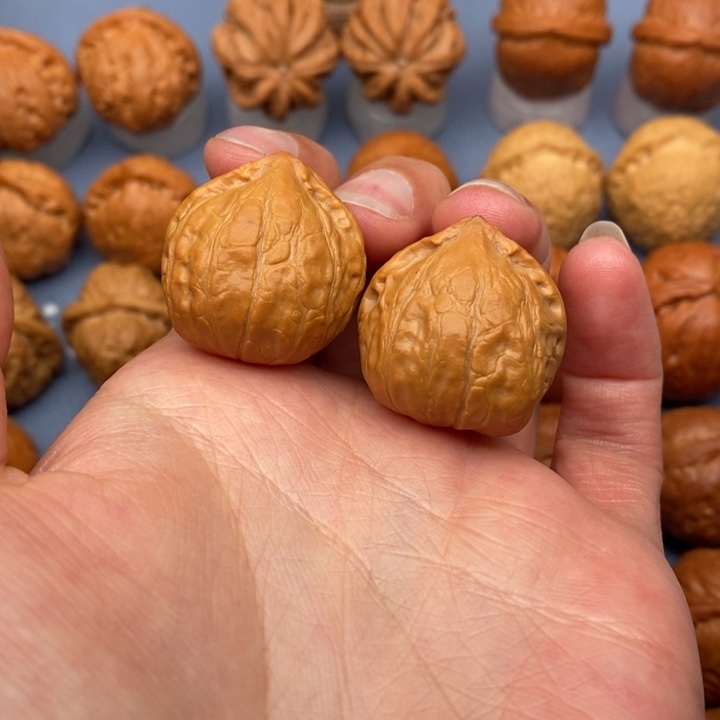 文玩核桃把件水晶蟾