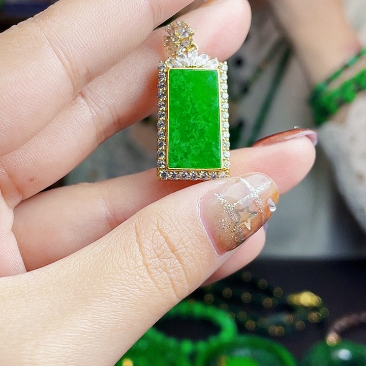 翡翠银S925镶嵌颈饰多样性