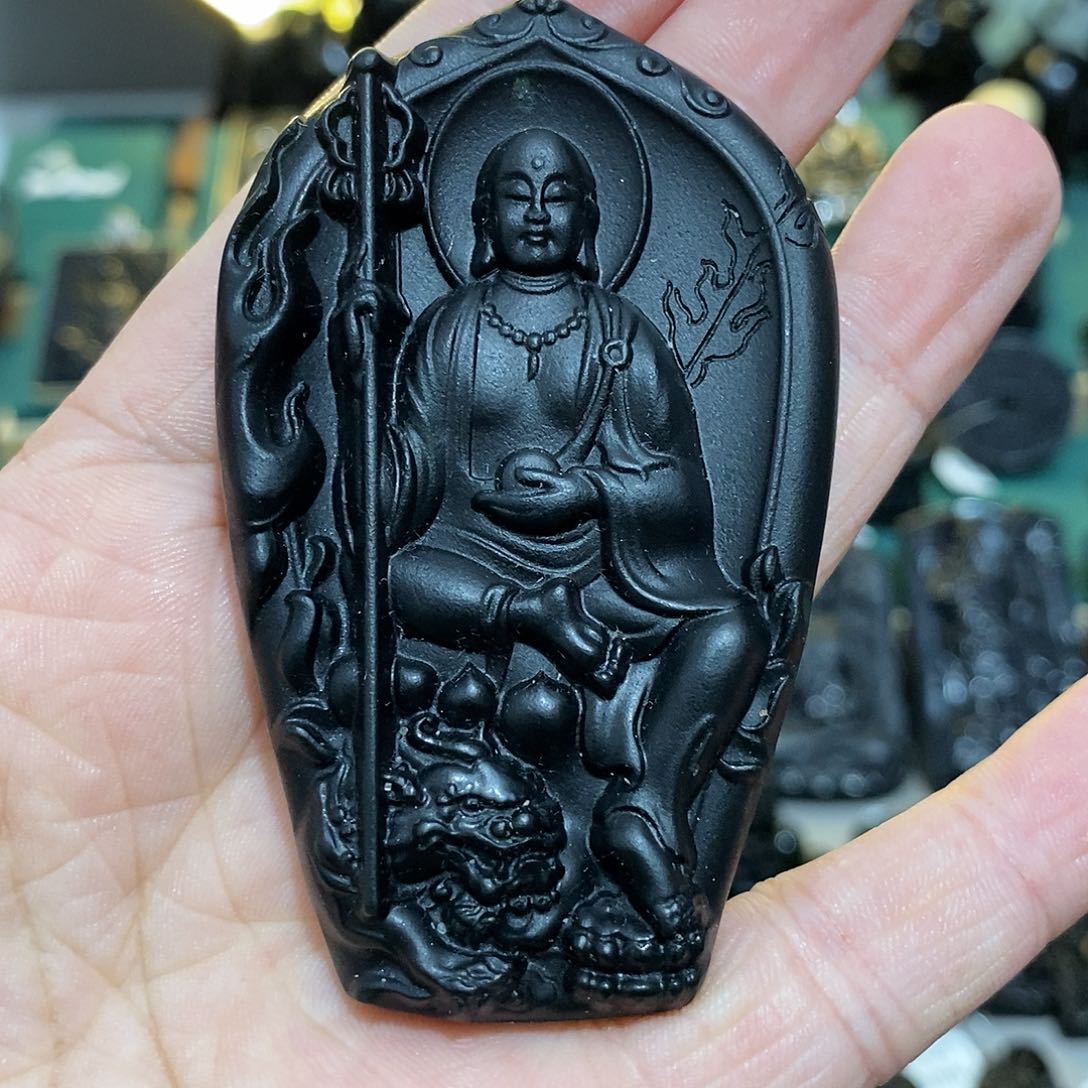 蛇纹石玉颈饰未镶嵌卓****n